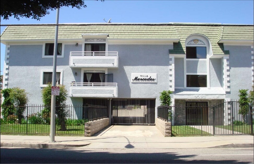 Villas Mercedes in Los Angeles, CA - Building Photo
