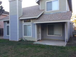 2320 Grouse Crossing Way in Modesto, CA - Building Photo - Building Photo