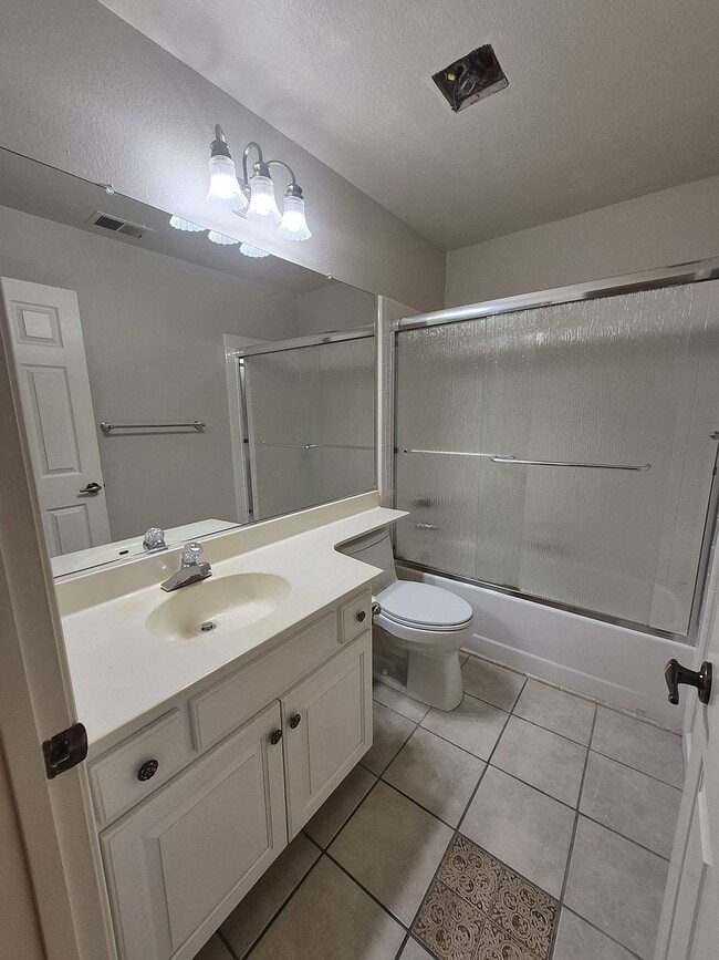 property at 433 Dohrmann Ln