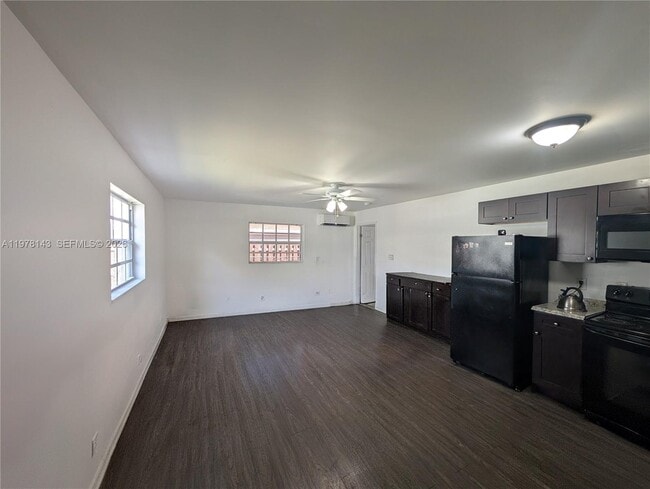 232 SW 23rd St in Fort Lauderdale, FL - Building Photo - Building Photo