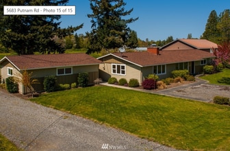 5683 Putnam Rd in Everson, WA - Foto de edificio - Building Photo