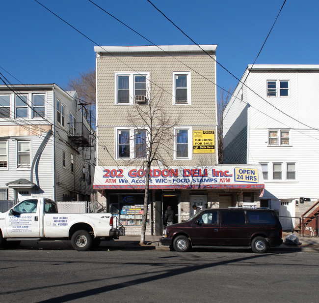 202 Gordon St in Staten Island, NY - Building Photo - Building Photo