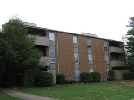 515 Basswood Ave, Unit 134 in Nashville, TN - Building Photo