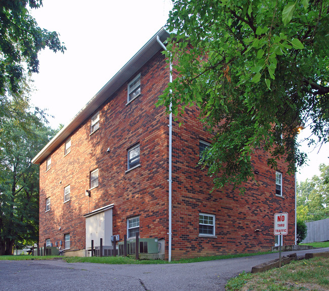 Palm Gardens Apartments in Alexandria, KY - Building Photo - Building Photo