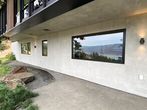 585 Blanchard Blvd in Mosier, OR - Building Photo - Building Photo