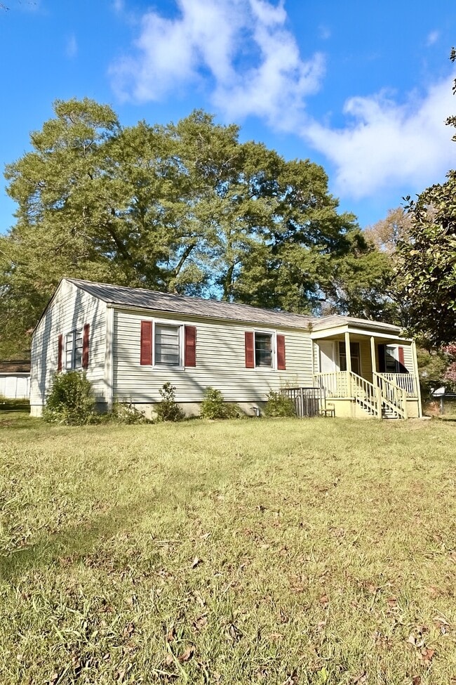 property at 1136 Broad St