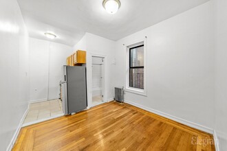 29 E 17th St in Brooklyn, NY - Building Photo - Building Photo