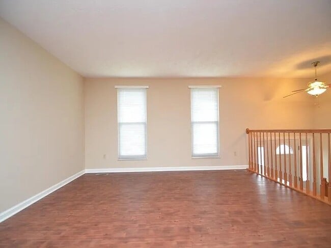 7696 Devonwood Dr in West Chester, OH - Foto de edificio - Building Photo