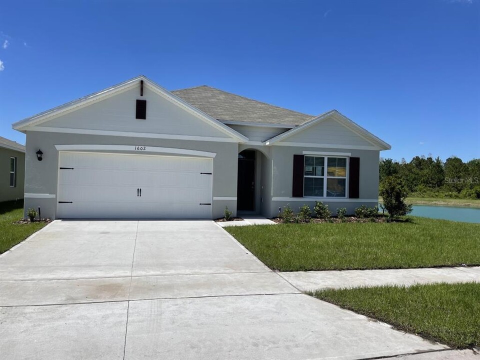 1602 Reddish Egret Ct in Davenport, FL - Building Photo
