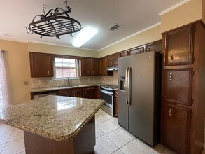 5929 Stockwood St in Bossier City, LA - Building Photo - Building Photo