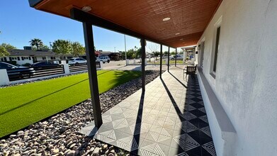 222 E Southgate Ave in Phoenix, AZ - Building Photo - Building Photo