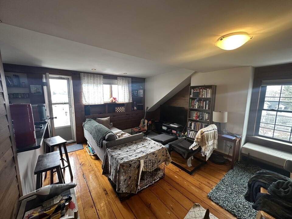 60 Atherton St in Somerville, MA - Foto de edificio