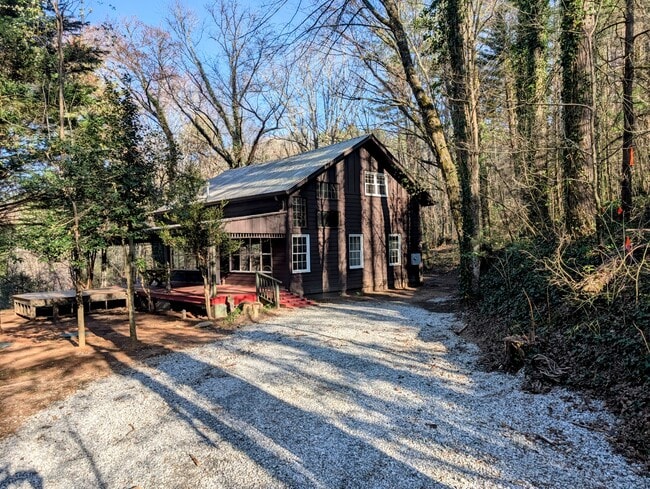 331 Duggan Hill Dr in Clayton, GA - Building Photo - Building Photo