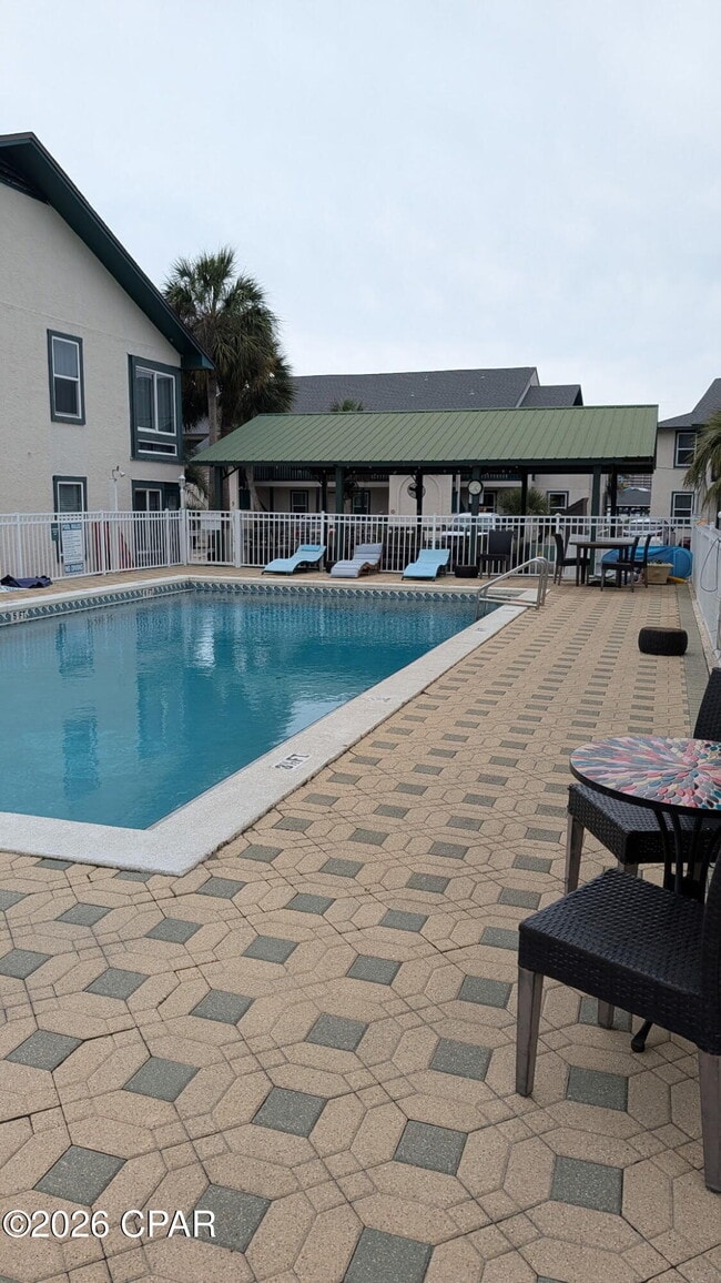 7813 N Lagoon Dr in Panama City Beach, FL - Building Photo - Building Photo