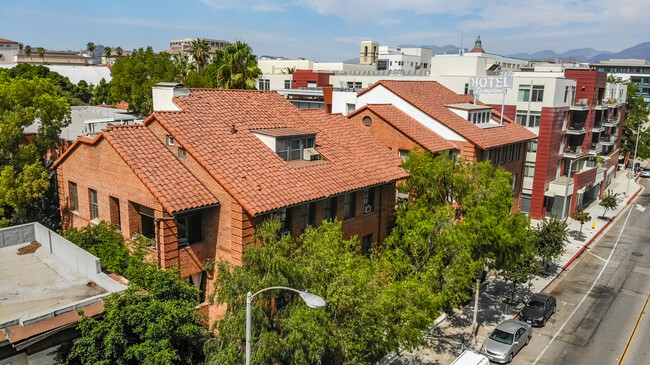 Stanley Apartments in Pasadena, CA - Building Photo - Building Photo