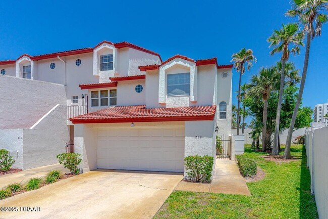 property at 200 Florida Shores Blvd