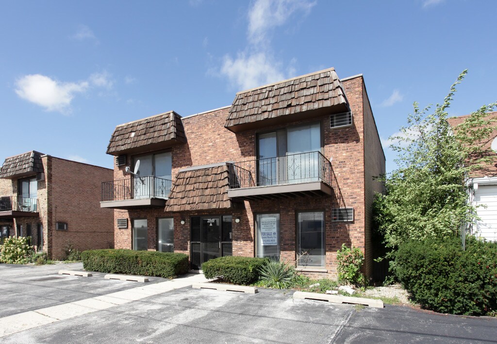 2940 Bernice Ave Apartments Lansing, IL Apartments For Rent