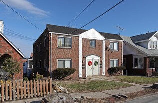 413 Halcomb Ave in Clairton, PA - Building Photo
