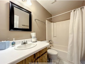 1238 Waters Edge Dr in Lakeland, FL - Building Photo - Building Photo
