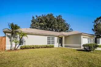 307 Mormanno Way in Kissimmee, FL - Foto de edificio - Building Photo