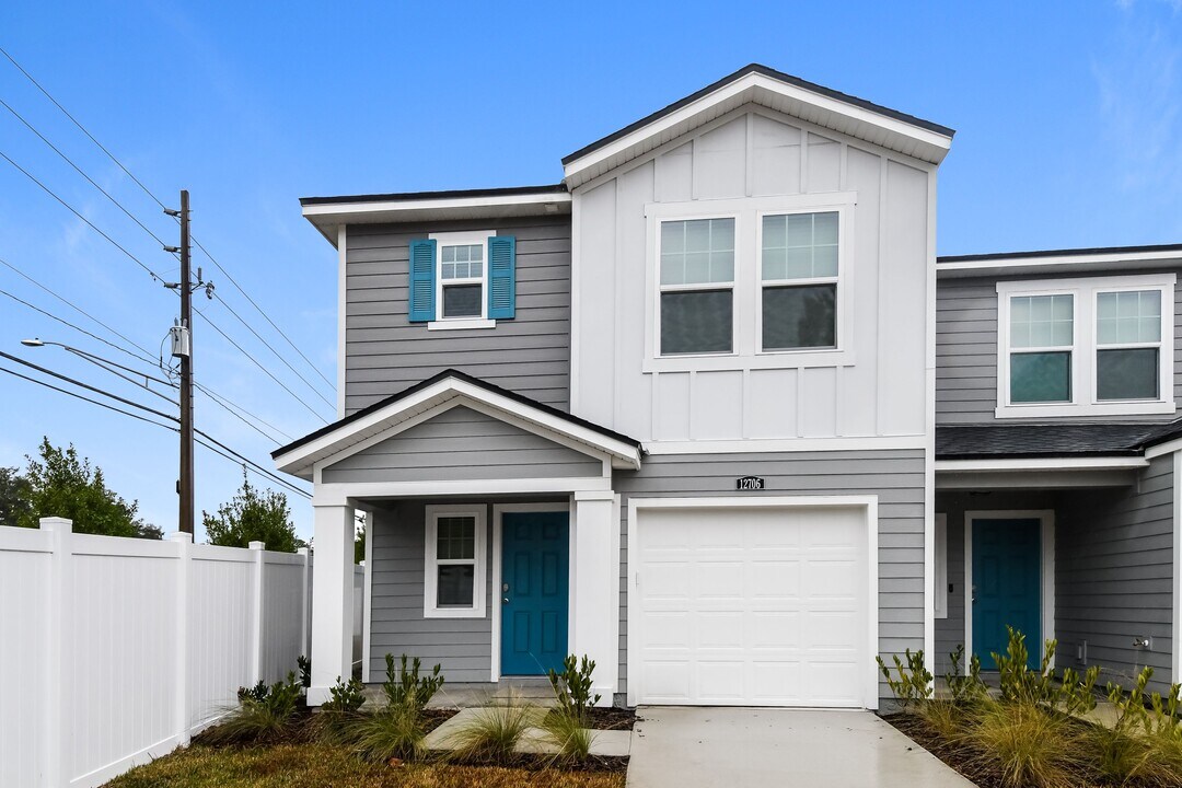 12706 Camden Rd in Jacksonville, FL - Building Photo