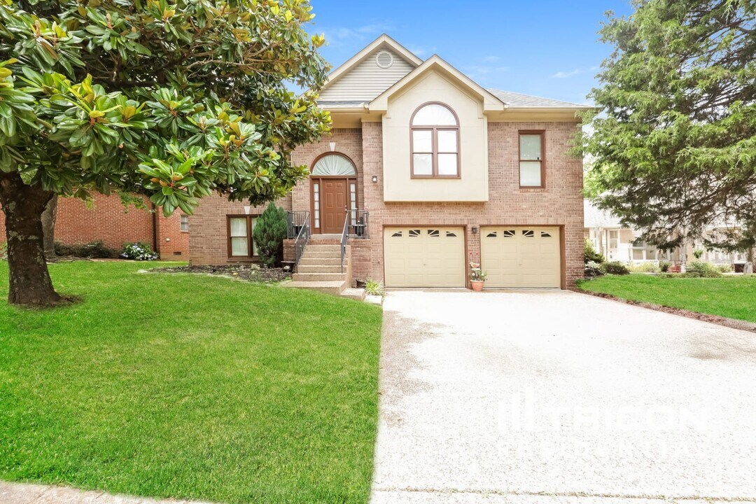 4981 Tulip Grove Ln in Nashville, TN - Building Photo