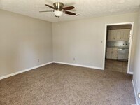 412 Stevenson St photo'