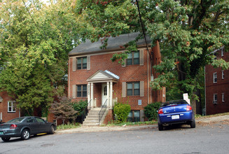 8320 Roanoke Ave in Takoma Park, MD - Foto de edificio - Building Photo