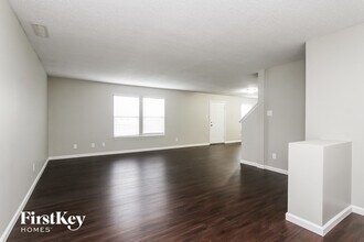 9140 Wandflower Dr in Indianapolis, IN - Building Photo - Building Photo