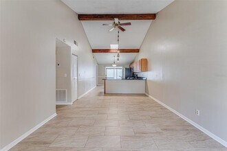 16017 Woodpine Dr in Tampa, FL - Building Photo - Building Photo