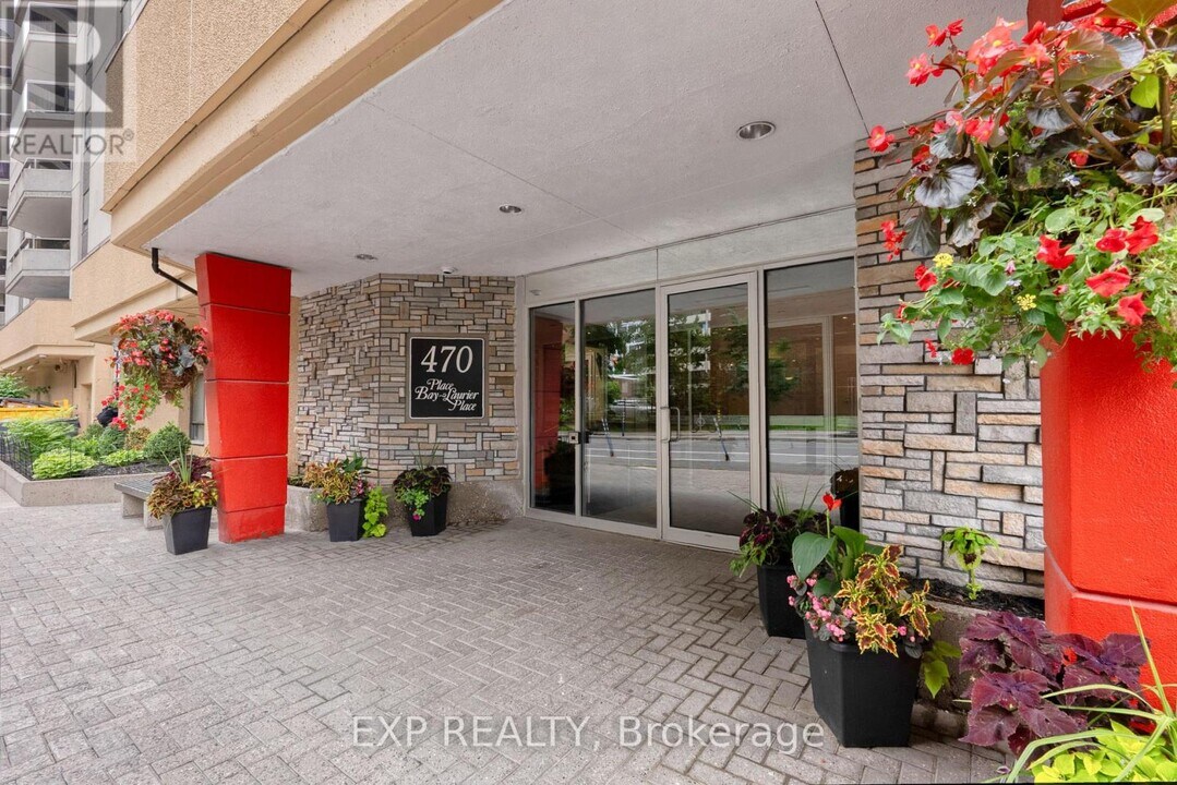 470-470 Laurier Ave W in Ottawa, ON - Building Photo