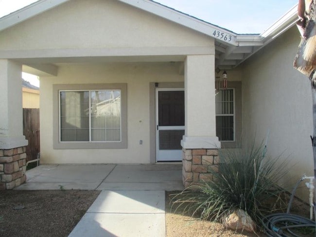 43563 Savannah Way in Hemet, CA - Building Photo - Building Photo