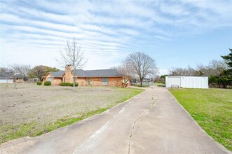 112 Deborde Cir in Red Oak, TX - Foto de edificio - Building Photo