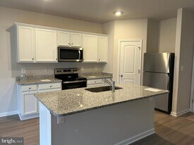 30 Cramsford St in Falling Waters, WV - Building Photo