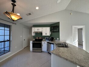 1500 Kruse Dr in Fort Walton Beach, FL - Building Photo - Building Photo