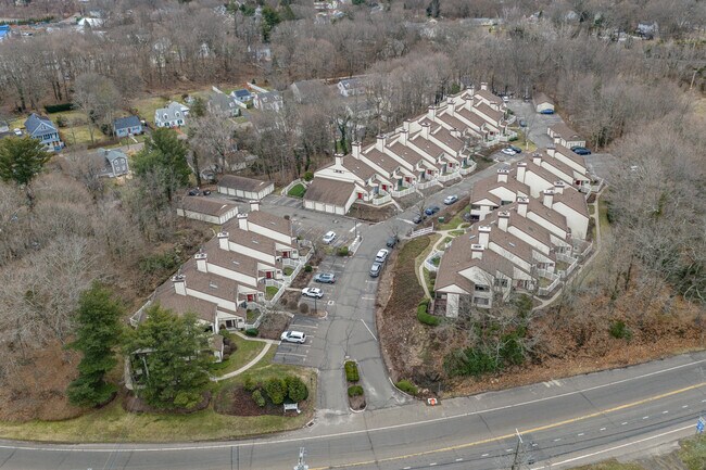 Rockledge in Branford, CT - Foto de edificio - Building Photo