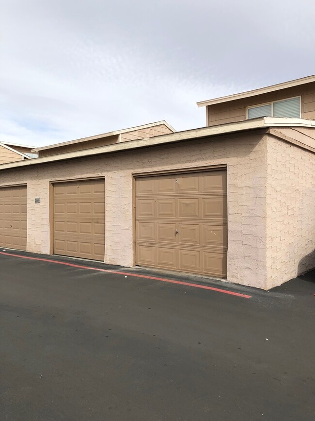 property at 5148 Greene Ln