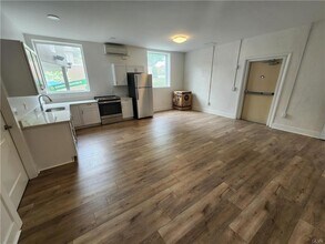 1 N Broadway, Unit 102 in Wind Gap, PA - Building Photo - Building Photo