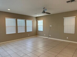 4711 E Daley Ln in Phoenix, AZ - Building Photo - Building Photo