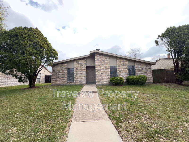 5217 Aberdean Trail in Grand Prairie, TX - Building Photo