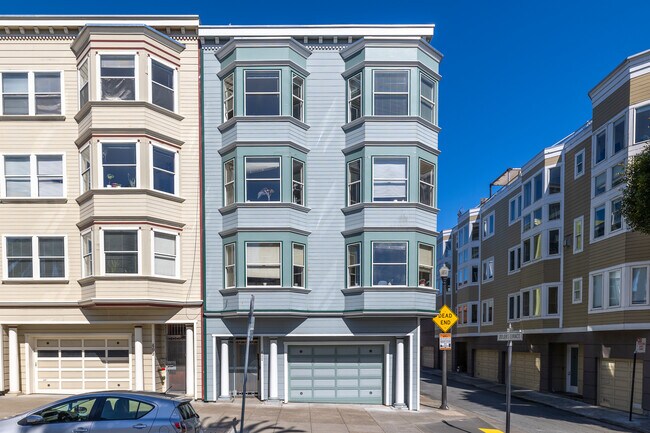 411 Dolores St in San Francisco, CA - Building Photo - Building Photo