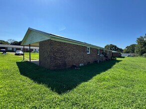 208 Rosemont Dr in Grover, NC - Building Photo - Building Photo