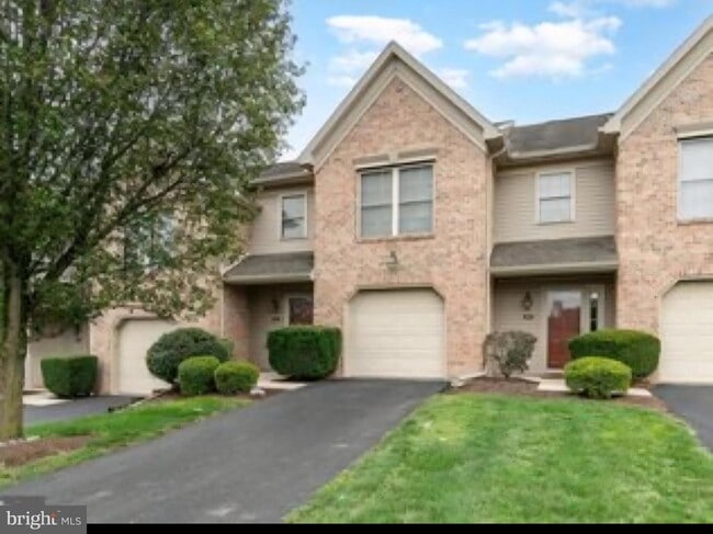 property at 471 Stonehedge Ln