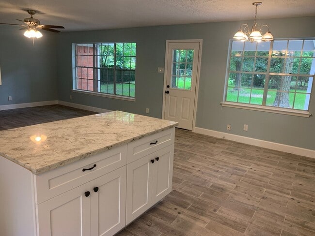 334 Gamewood Dr in Spring, TX - Building Photo - Building Photo