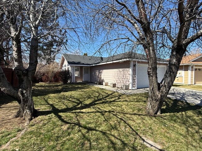 7607 Water View Way in Reno, NV - Building Photo - Building Photo