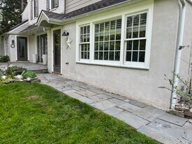 2 River Rd, Unit Apt 2 in Conshohocken, PA - Building Photo