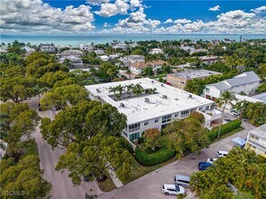 223 3rd Ave S in Naples, FL - Building Photo - Building Photo