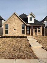 3204 SW Lovely Ln in Bentonville, AR - Building Photo