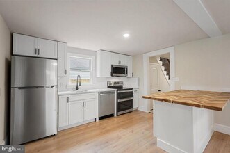 553 Highland Ave in Winchester, VA - Building Photo - Building Photo