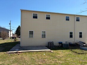 406 Avenue C in Horsham, PA - Building Photo - Building Photo